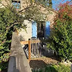 Maisonnette Individuelle Avec Acces Piscine *