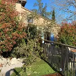 Maisonnette Individuelle Avec Acces Piscine